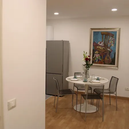 Domus Stephani - Sophisticated Living And Links - Flaminio District, Near Borghese & Piazza Del Popolo Lejlighed *