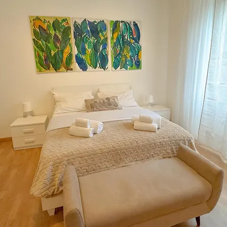 Domus Stephani - Sophisticated Living And Links - Flaminio District, Near Borghese & Piazza Del Popolo Lejlighed